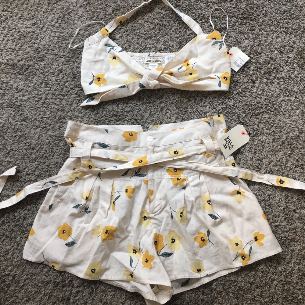 Billabong matching short and halter top set